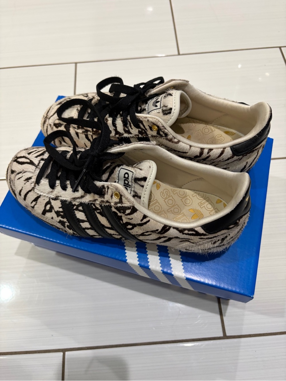 adidas women’s zebra japan sneakers - Black & Cream